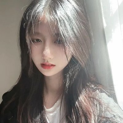 圆月迷离花